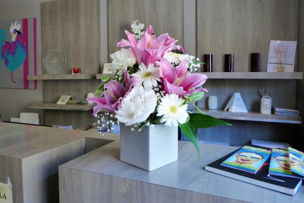 Bliss Hotel โคโกแล็ง ภายนอก รูปภาพ
